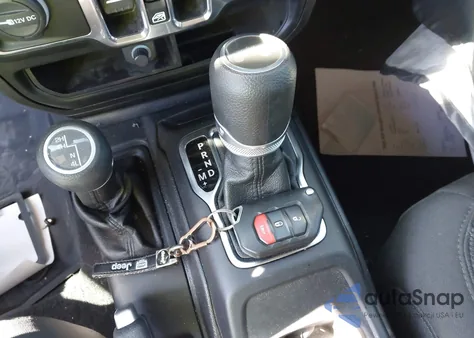 2020 Jeep Wrangler Unlimited Sport S 4X4 z USA, uszkodzony, nr VIN 1C4HJXDM2LW308620